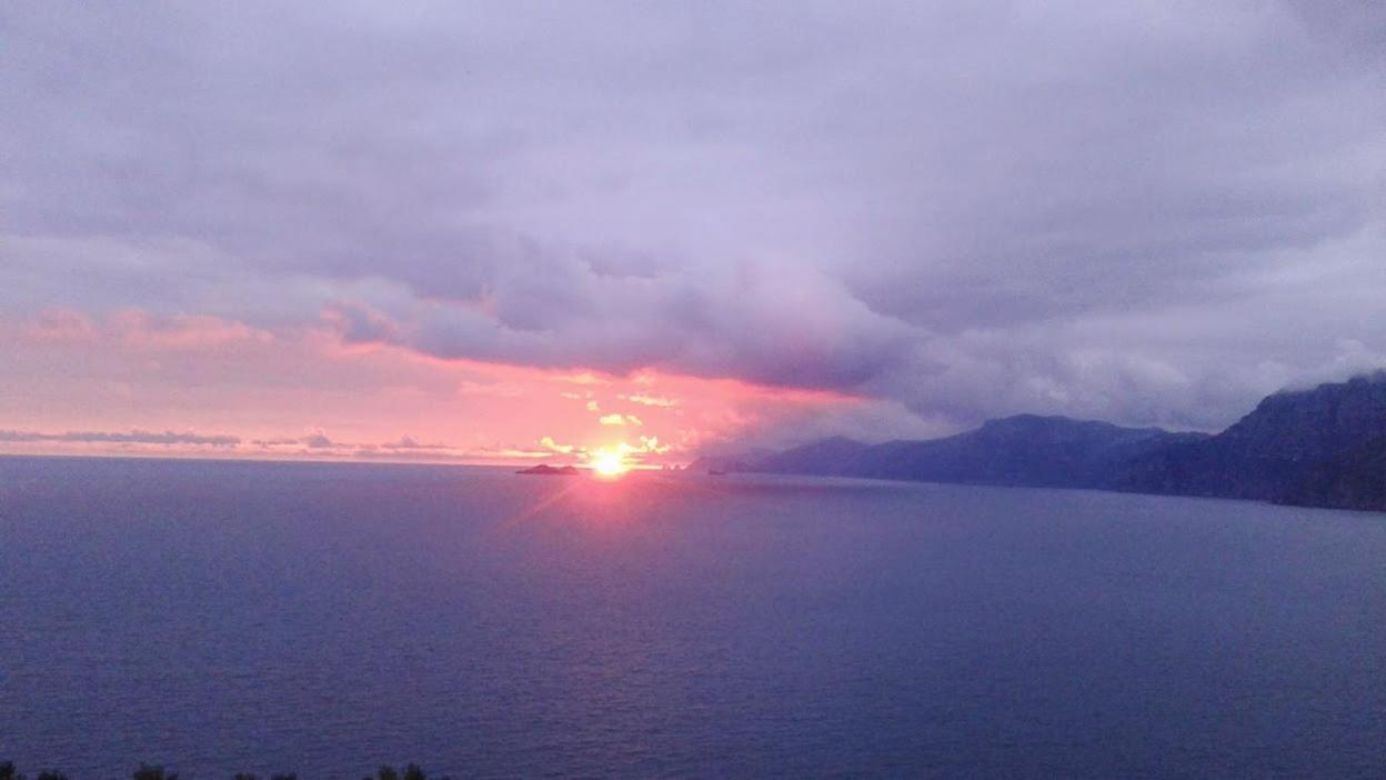 Holiday Paradise, In The Heart Of Praiano เวตติกา มัจจอเร ภายนอก รูปภาพ